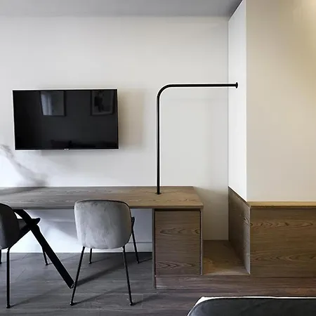 Roomore Апартаменти *